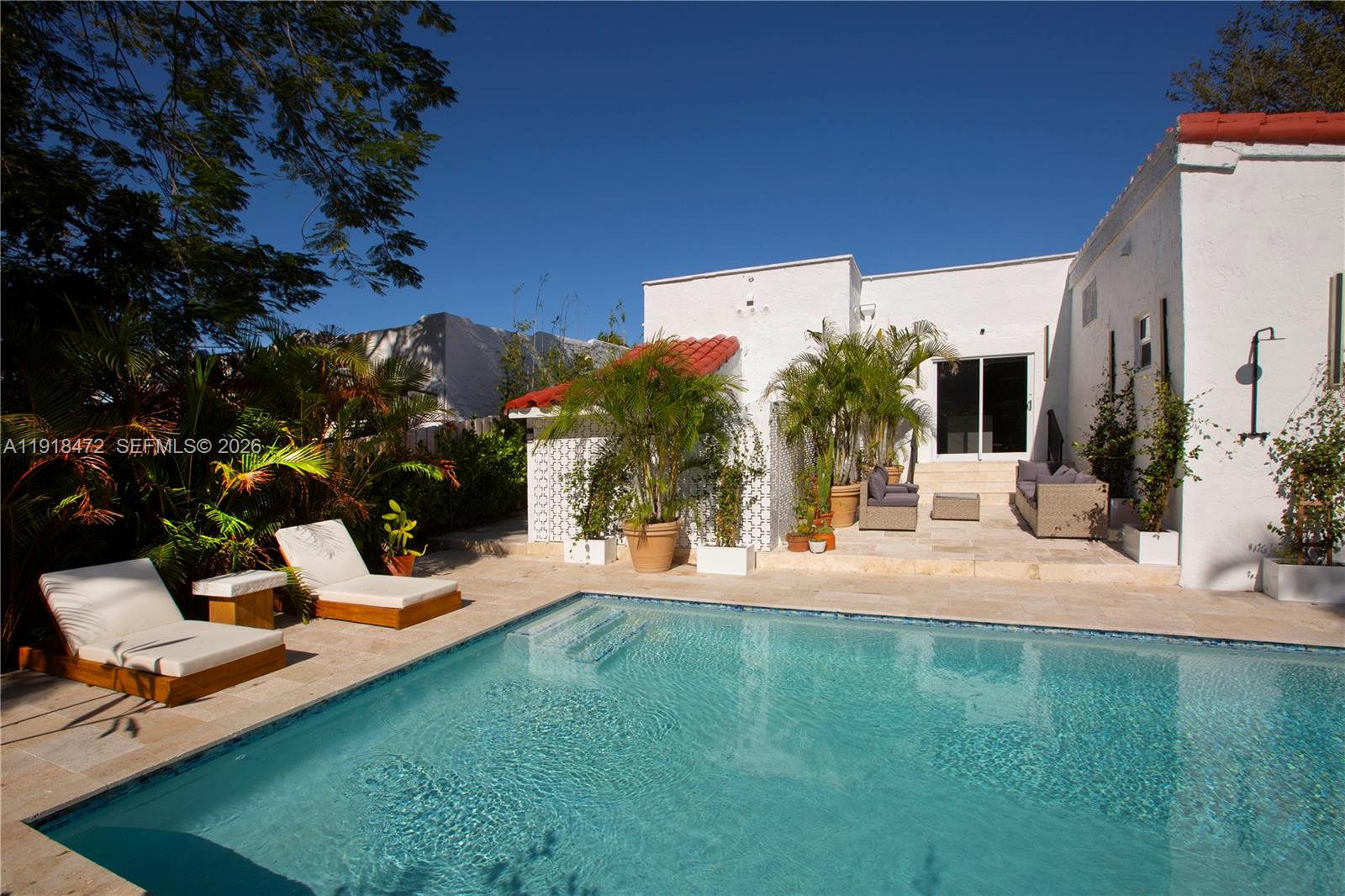 3616 SW 26th St Miami, FL 33133