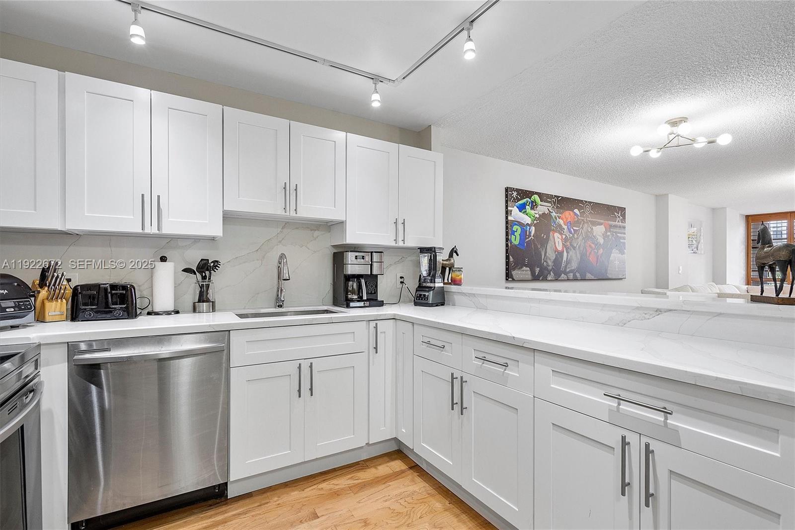 600 Parkview Dr #217