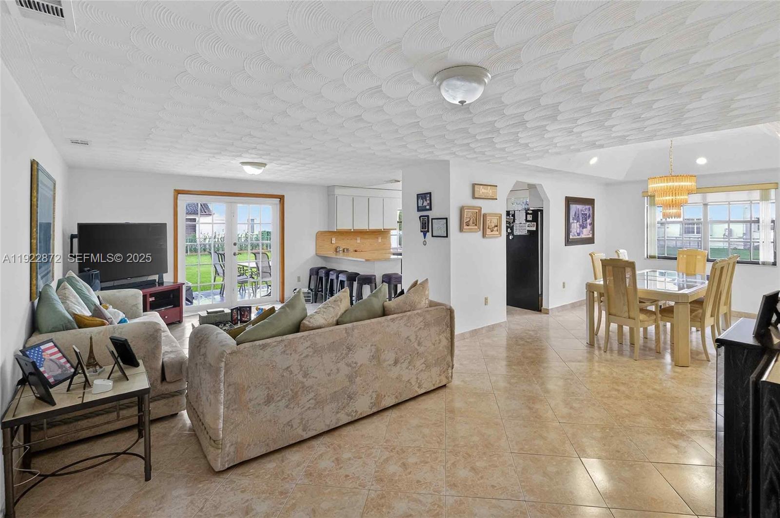 6611 SW 99th Ave Miami, FL 33173