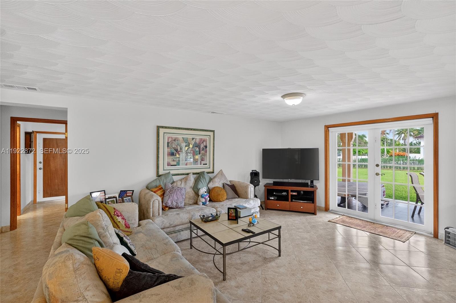 6611 SW 99th Ave Miami, FL 33173