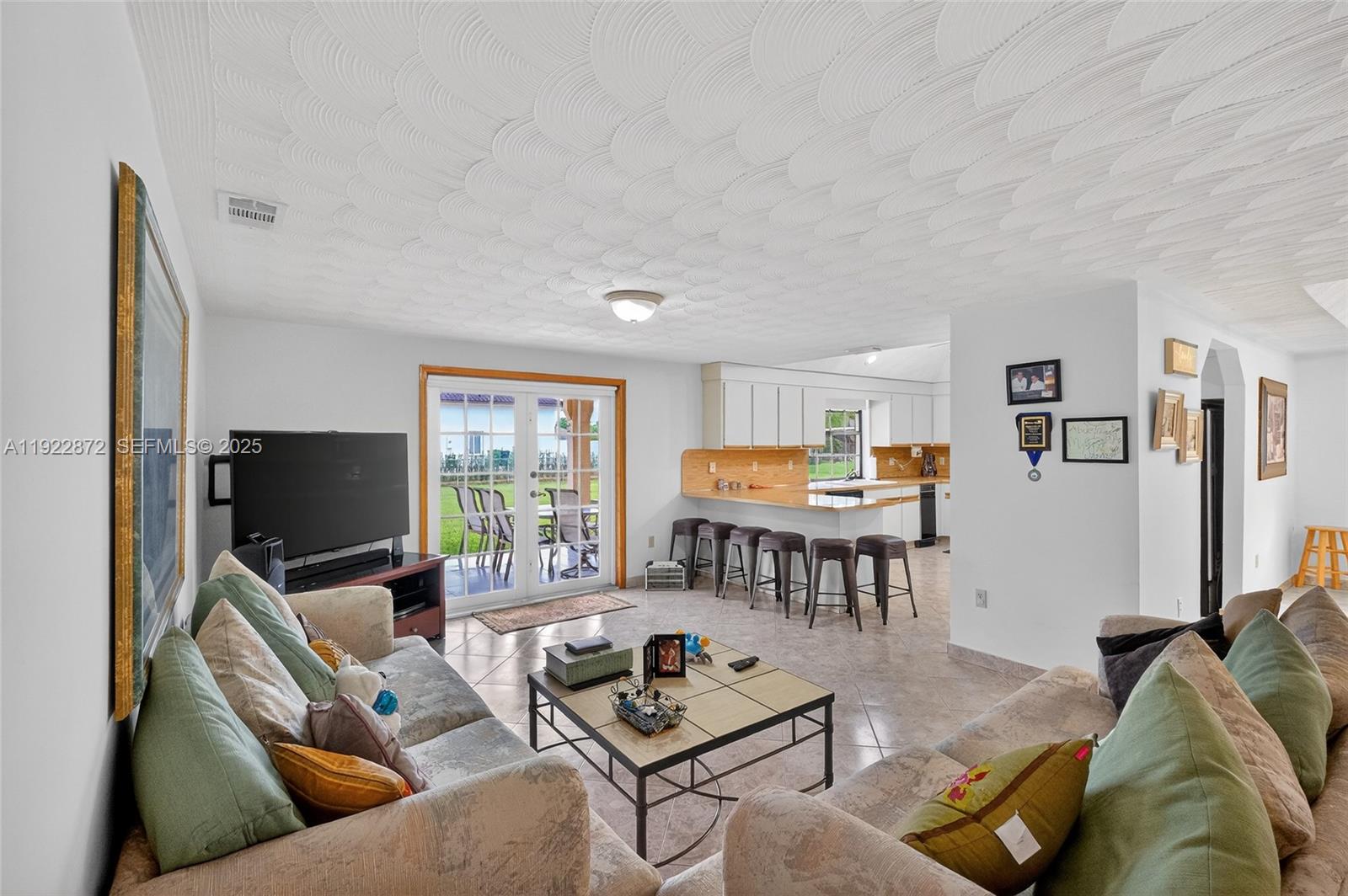 6611 SW 99th Ave Miami, FL 33173