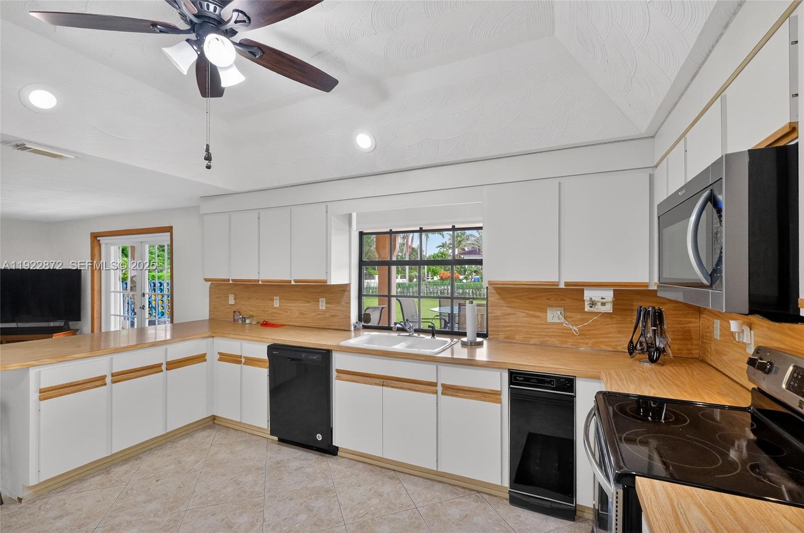 6611 SW 99th Ave Miami, FL 33173