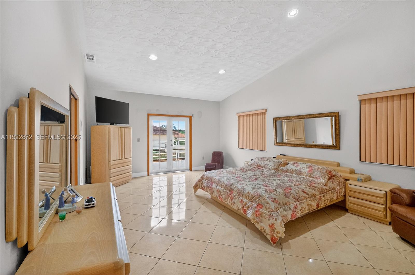 6611 SW 99th Ave Miami, FL 33173