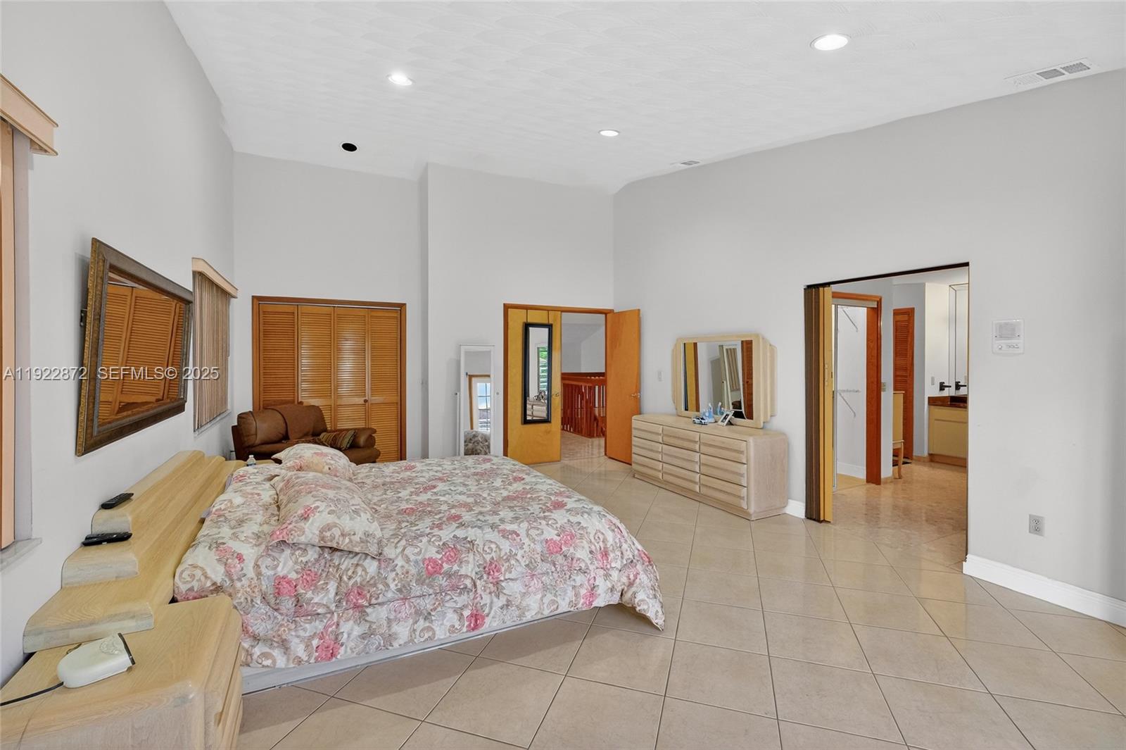 6611 SW 99th Ave Miami, FL 33173