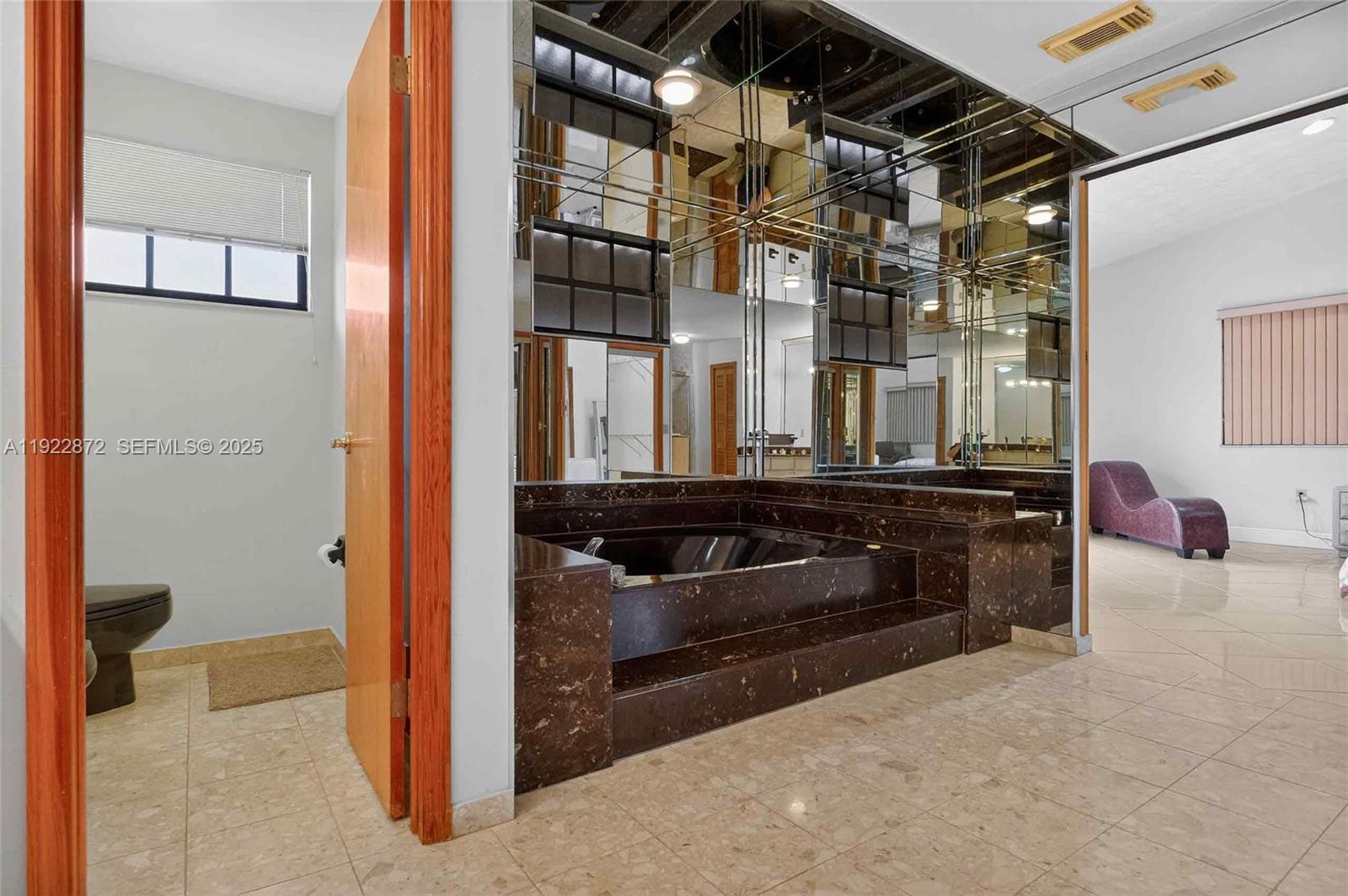 6611 SW 99th Ave Miami, FL 33173