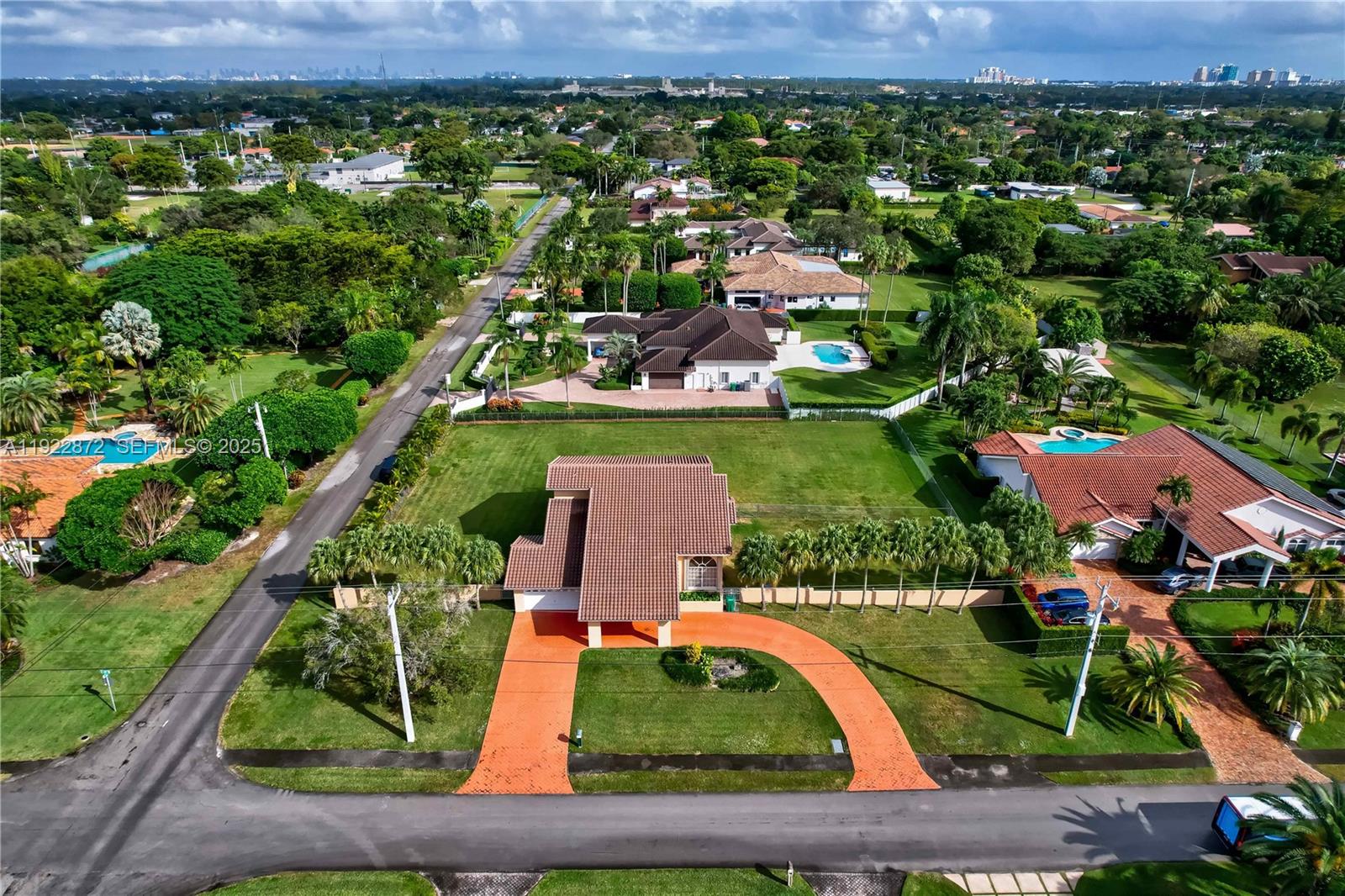 6611 SW 99th Ave Miami, FL 33173