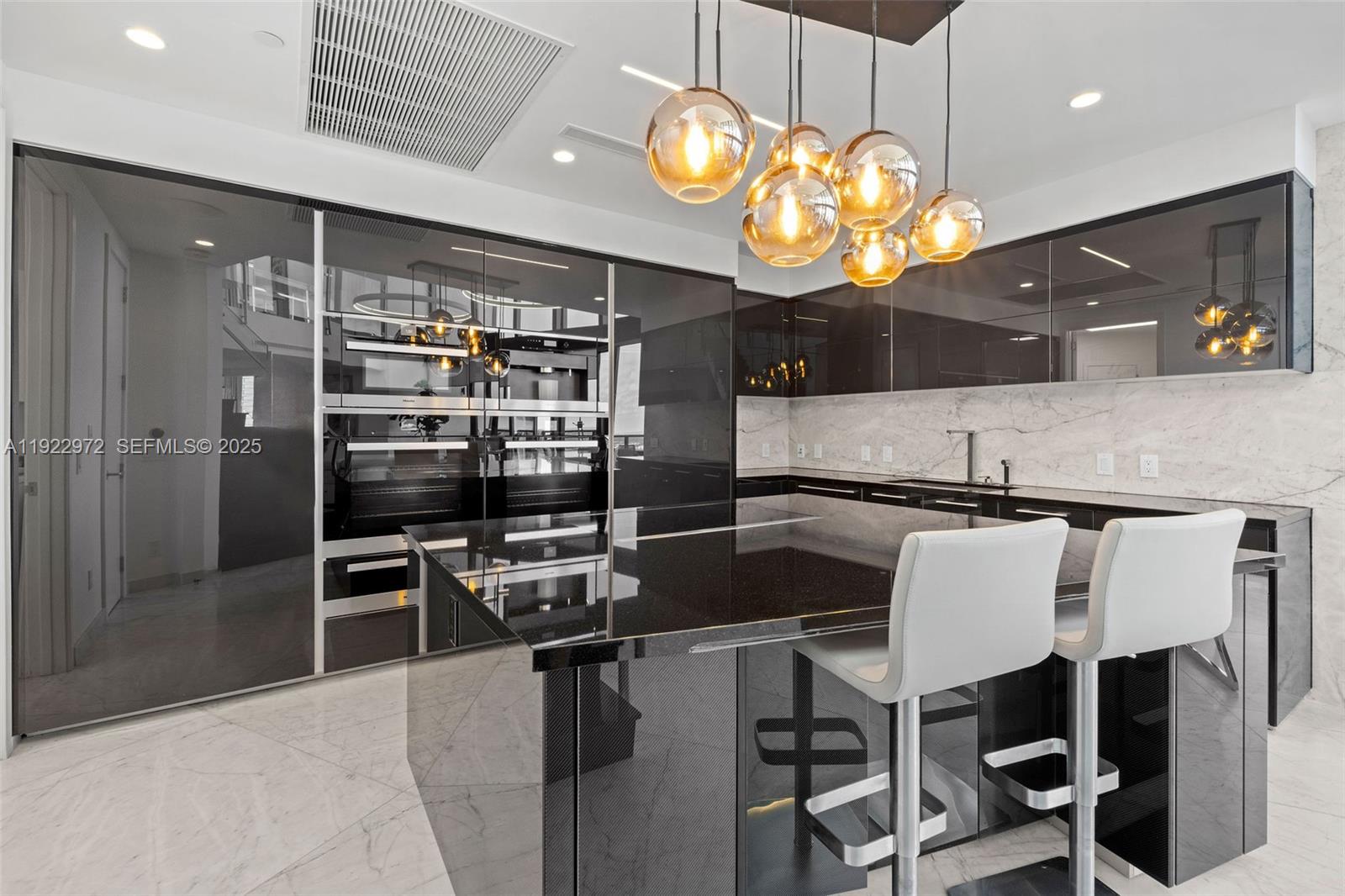 image Porsche Design Tower10