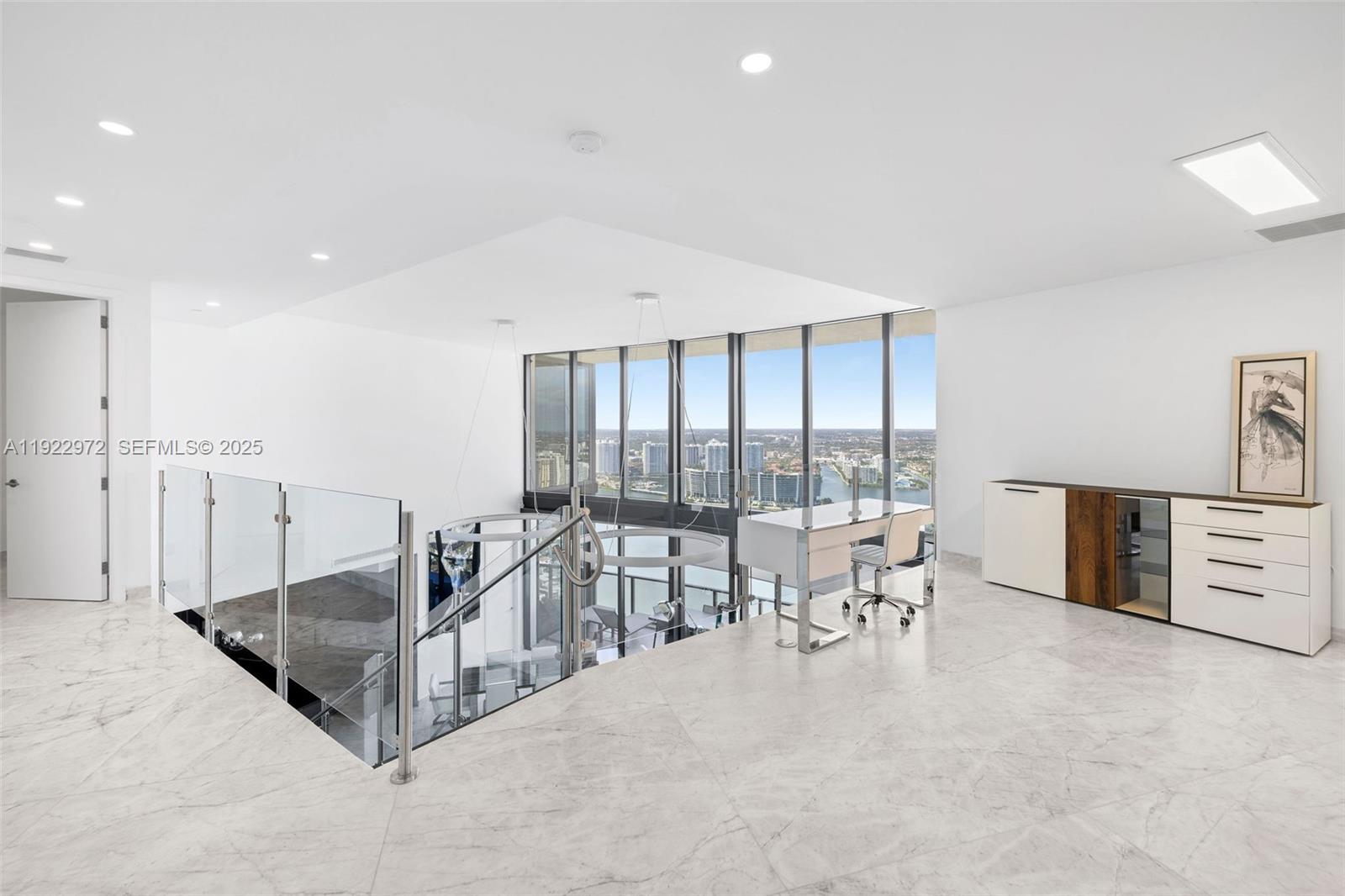 image Porsche Design Tower13