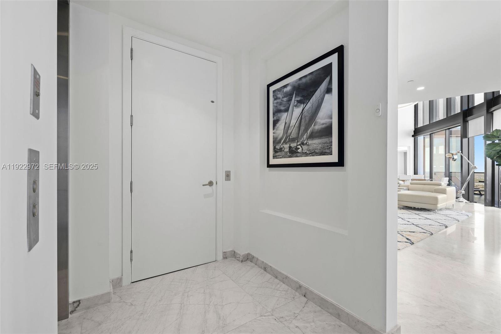 image Porsche Design Tower1