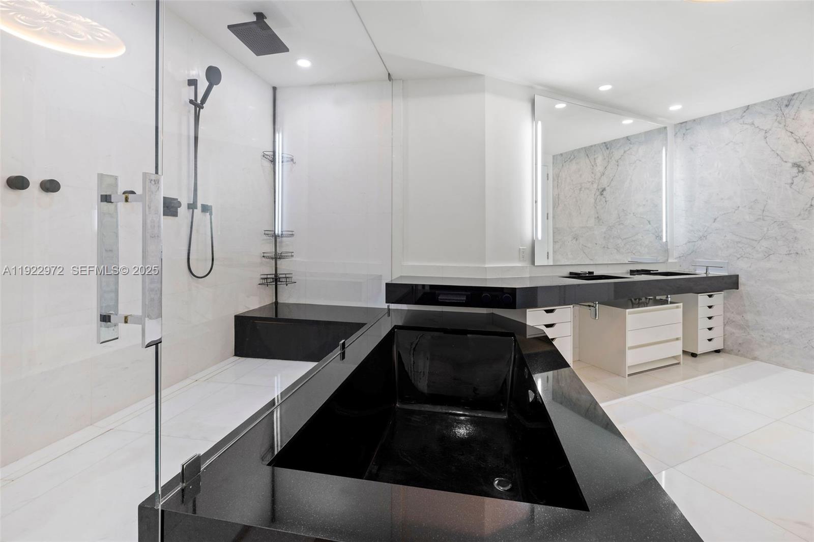 image Porsche Design Tower23