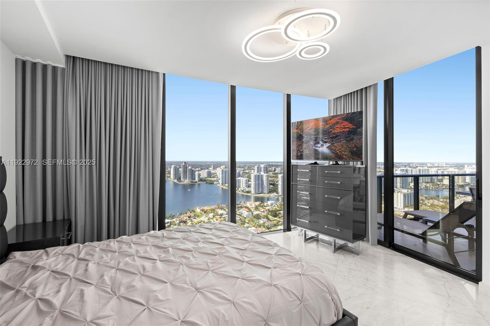 image Porsche Design Tower26