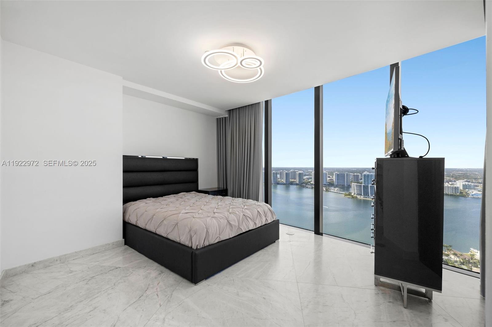 image Porsche Design Tower27