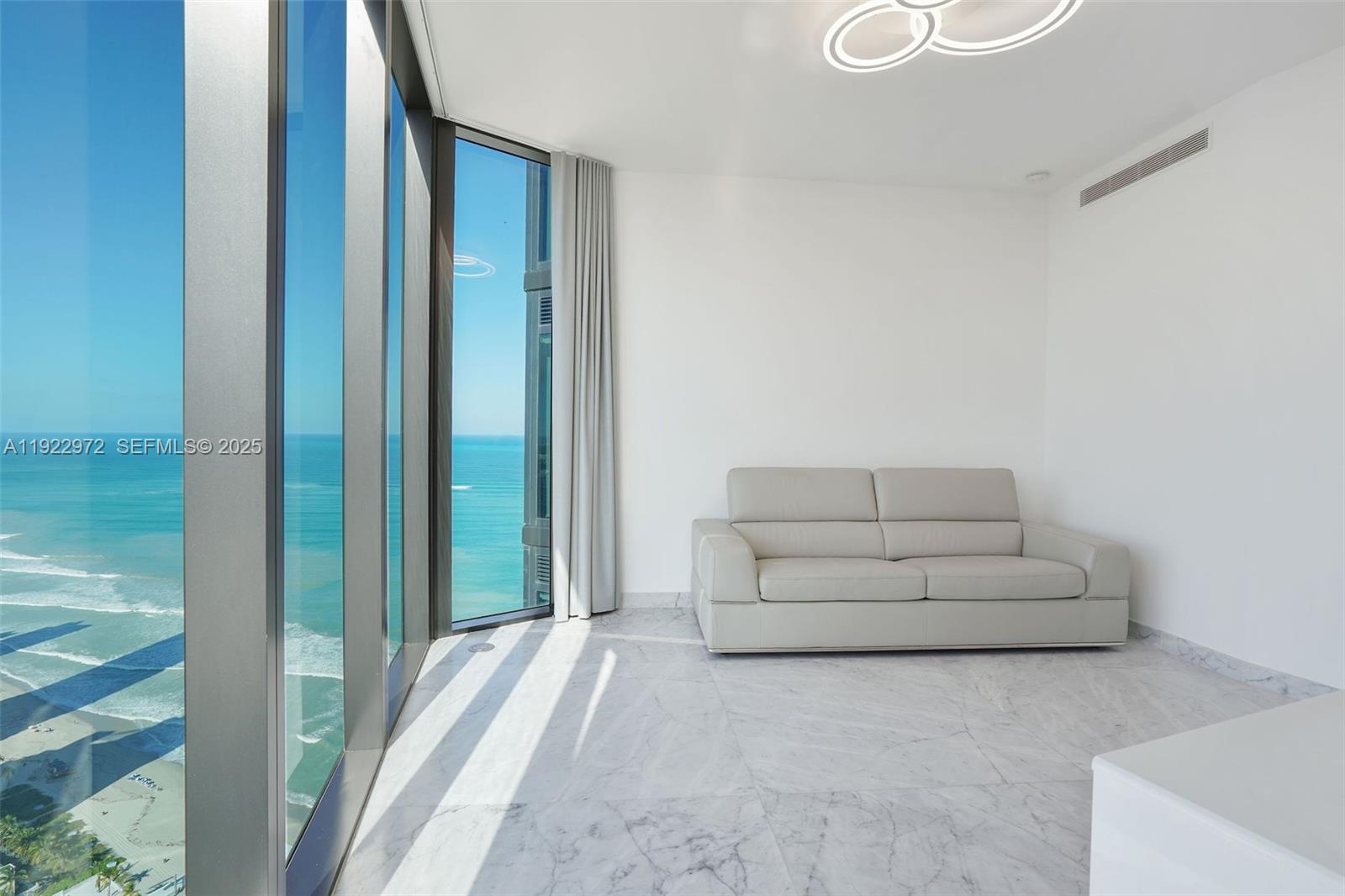 image Porsche Design Tower31