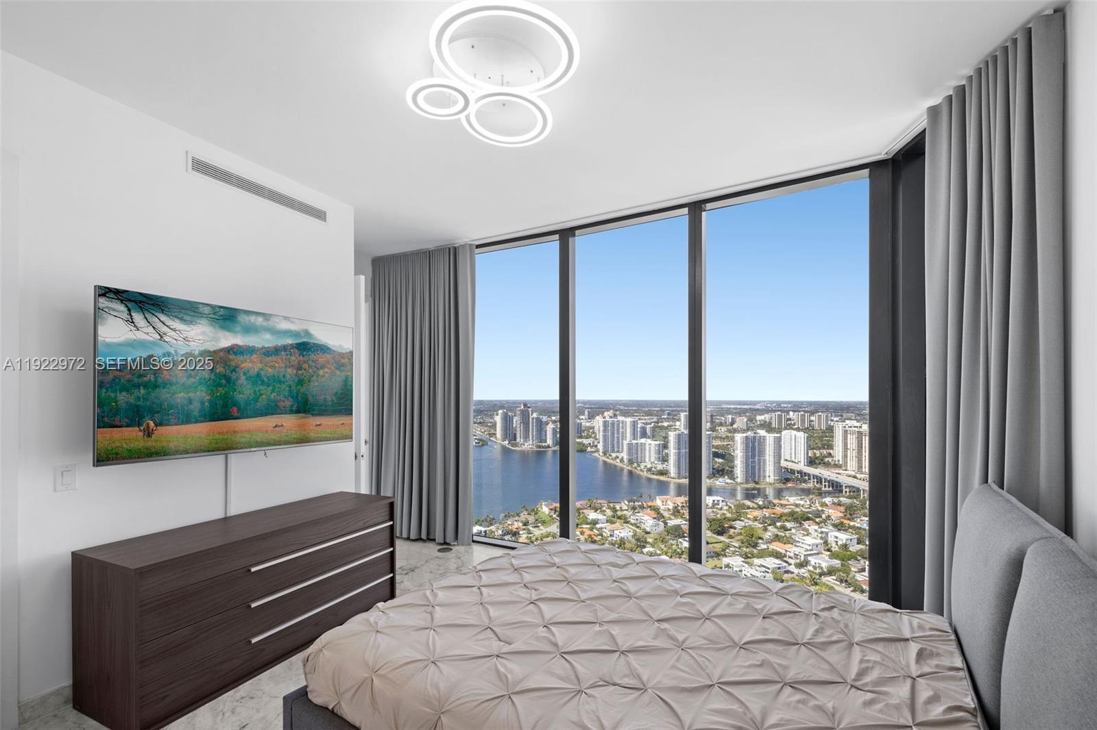 image Porsche Design Tower40