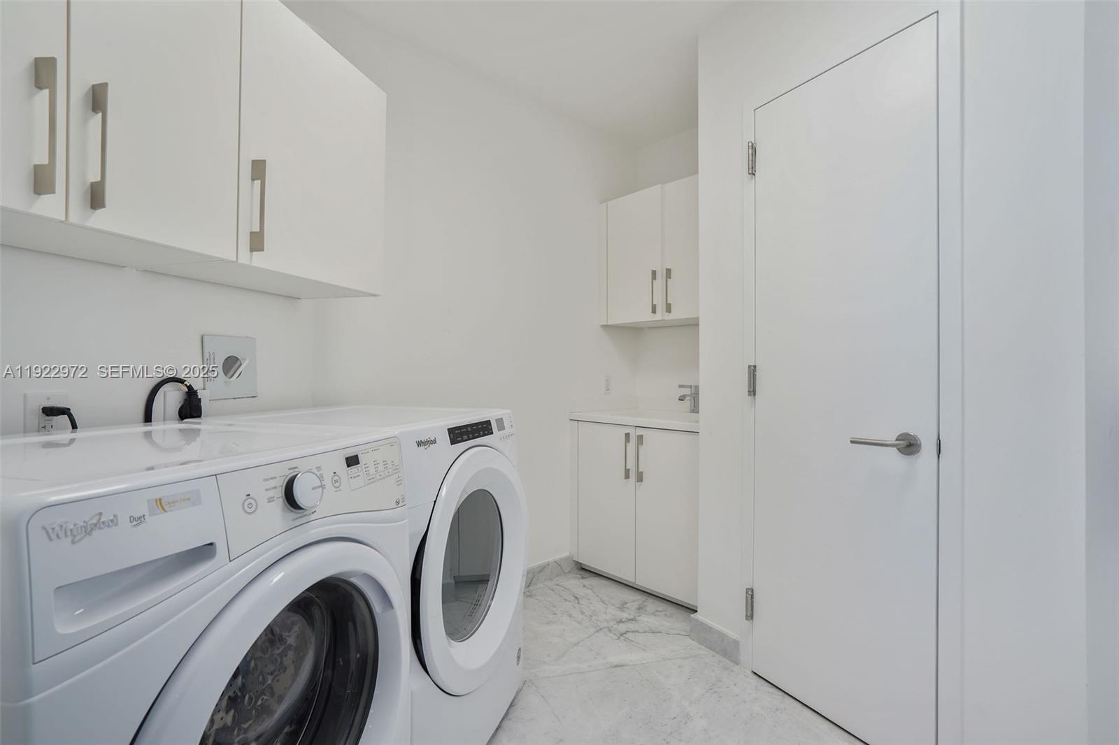 image Porsche Design Tower44