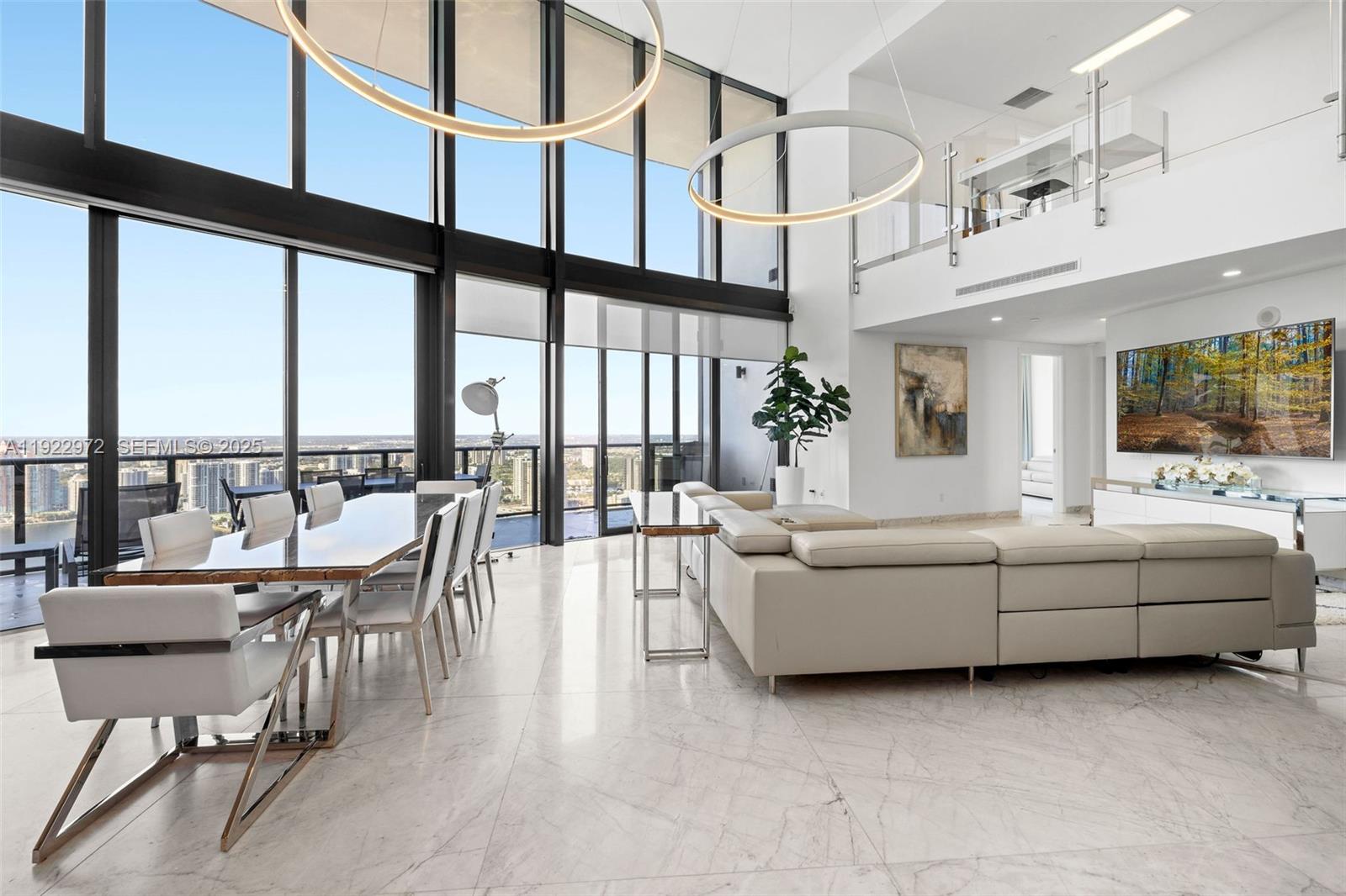 image Porsche Design Tower6