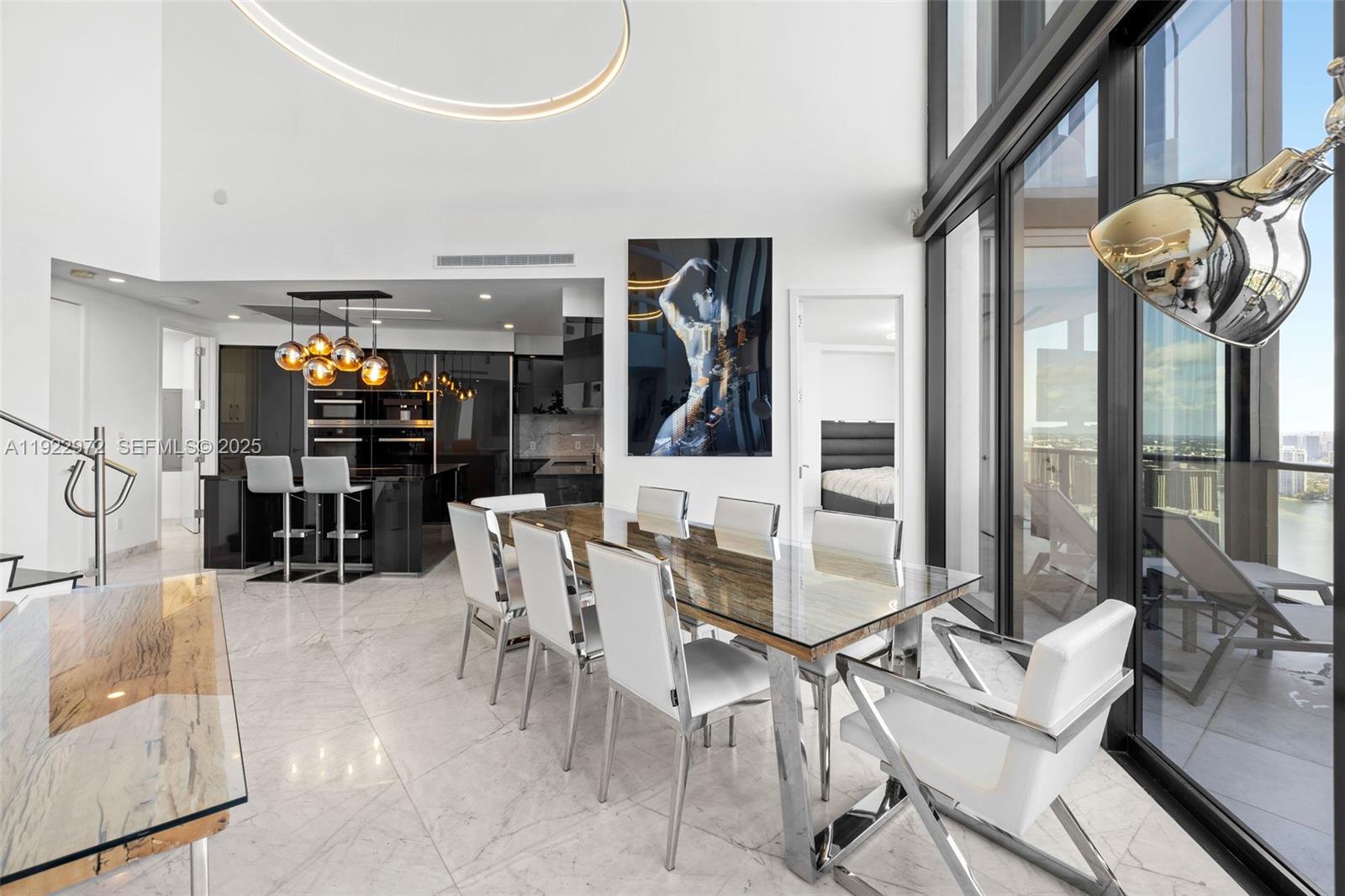 image Porsche Design Tower8