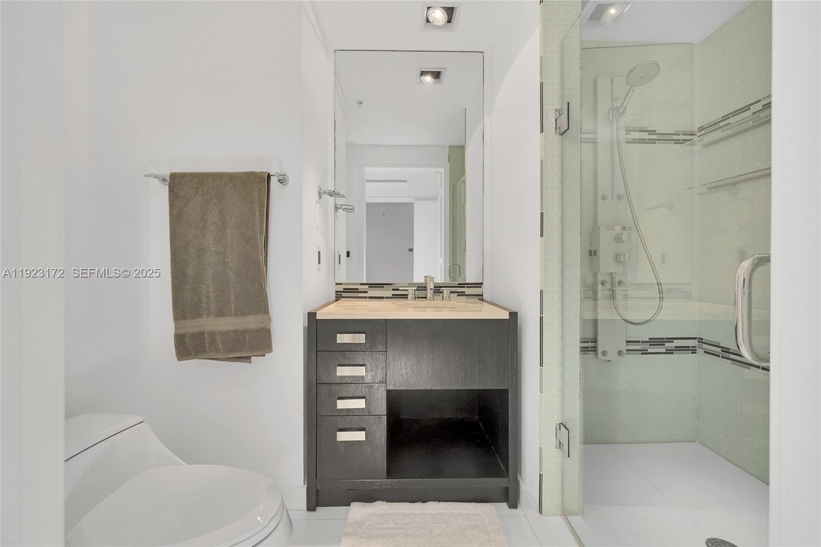 18201 Collins Ave #1002 Sunny Isles Beach, FL 33160