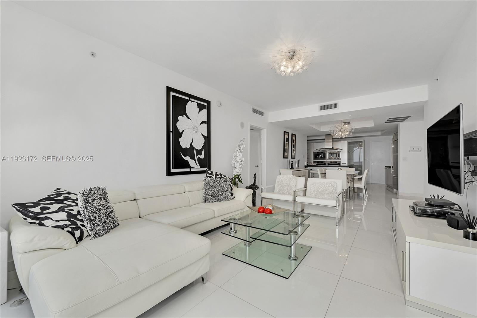 18201 Collins Ave #1002 Sunny Isles Beach, FL 33160