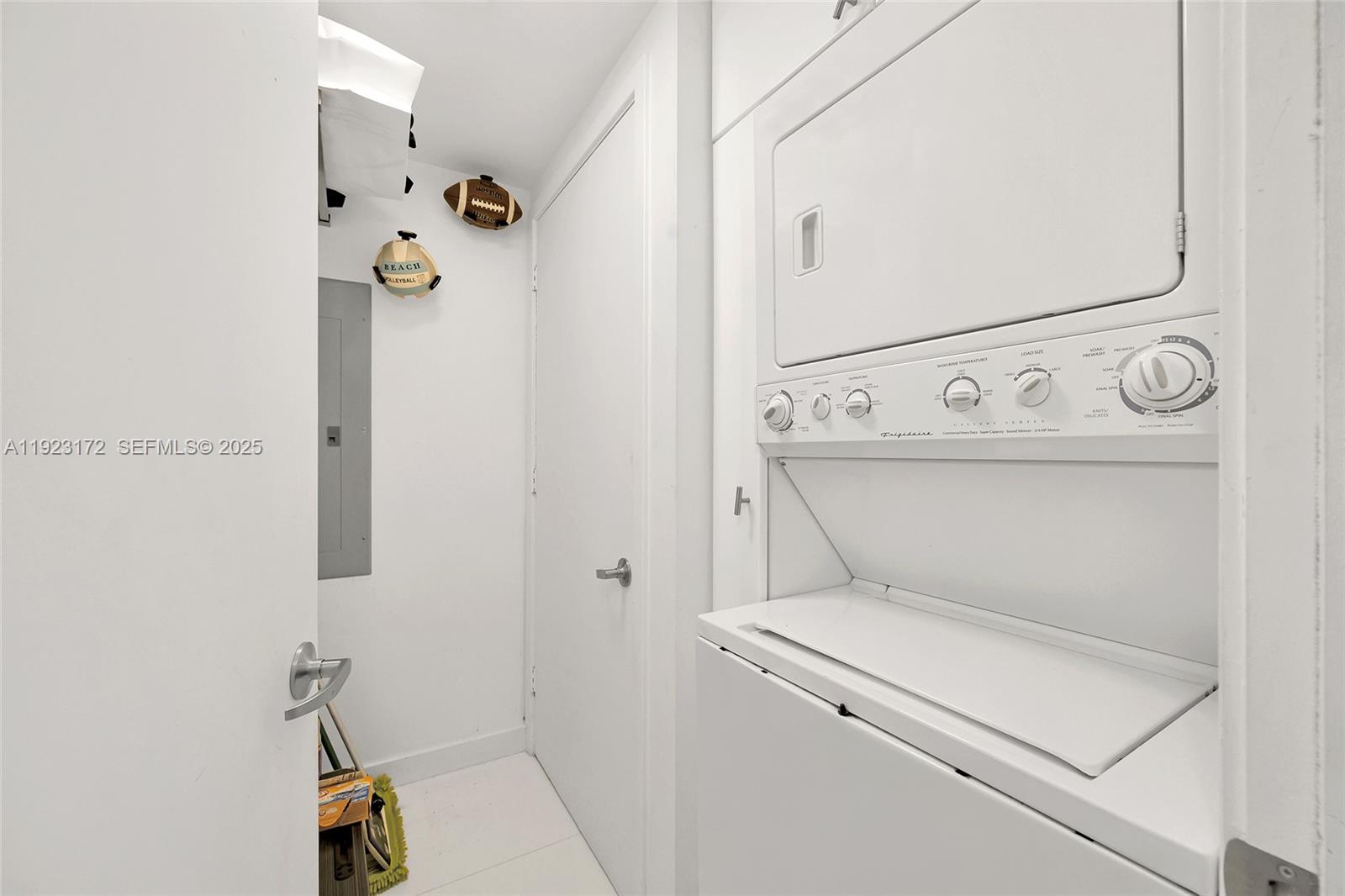 18201 Collins Ave #1002 Sunny Isles Beach, FL 33160