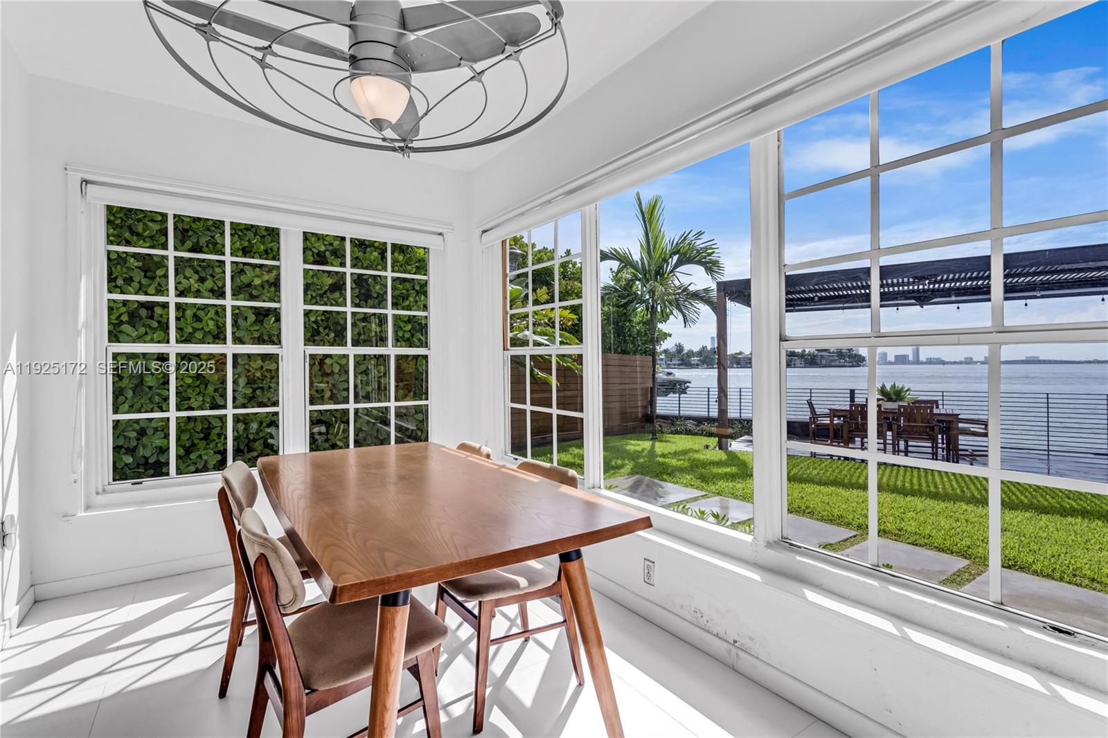 8 Century Ln Miami Beach, FL 33139