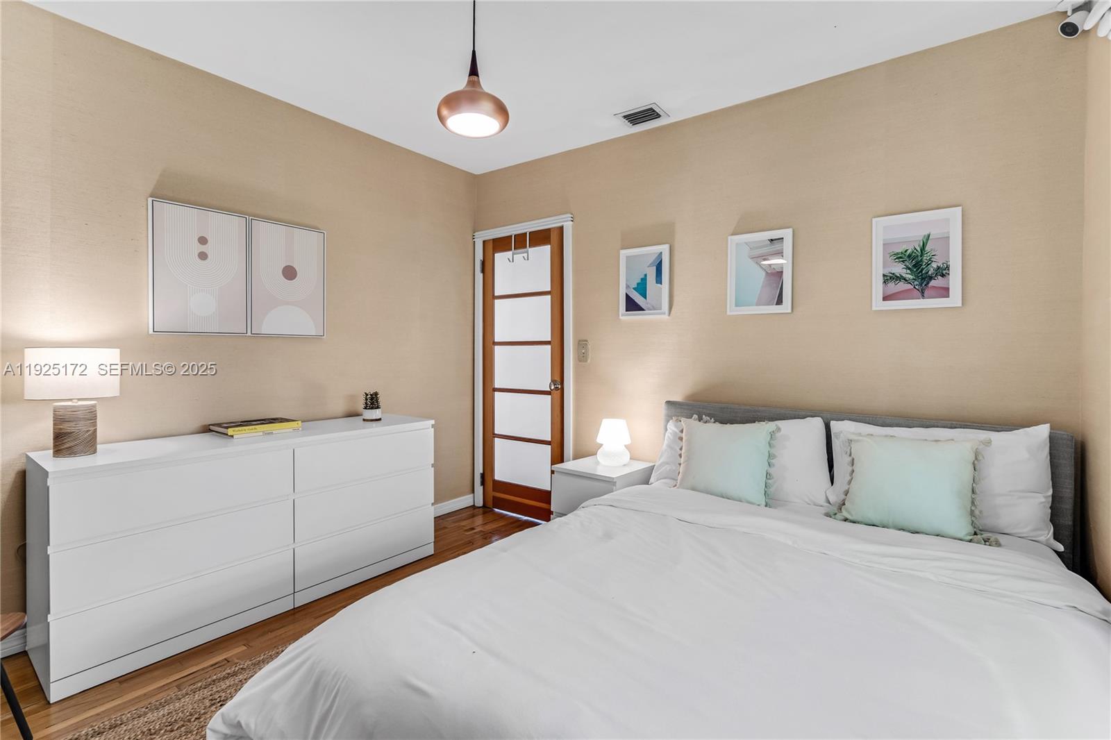 8 Century Ln Miami Beach, FL 33139