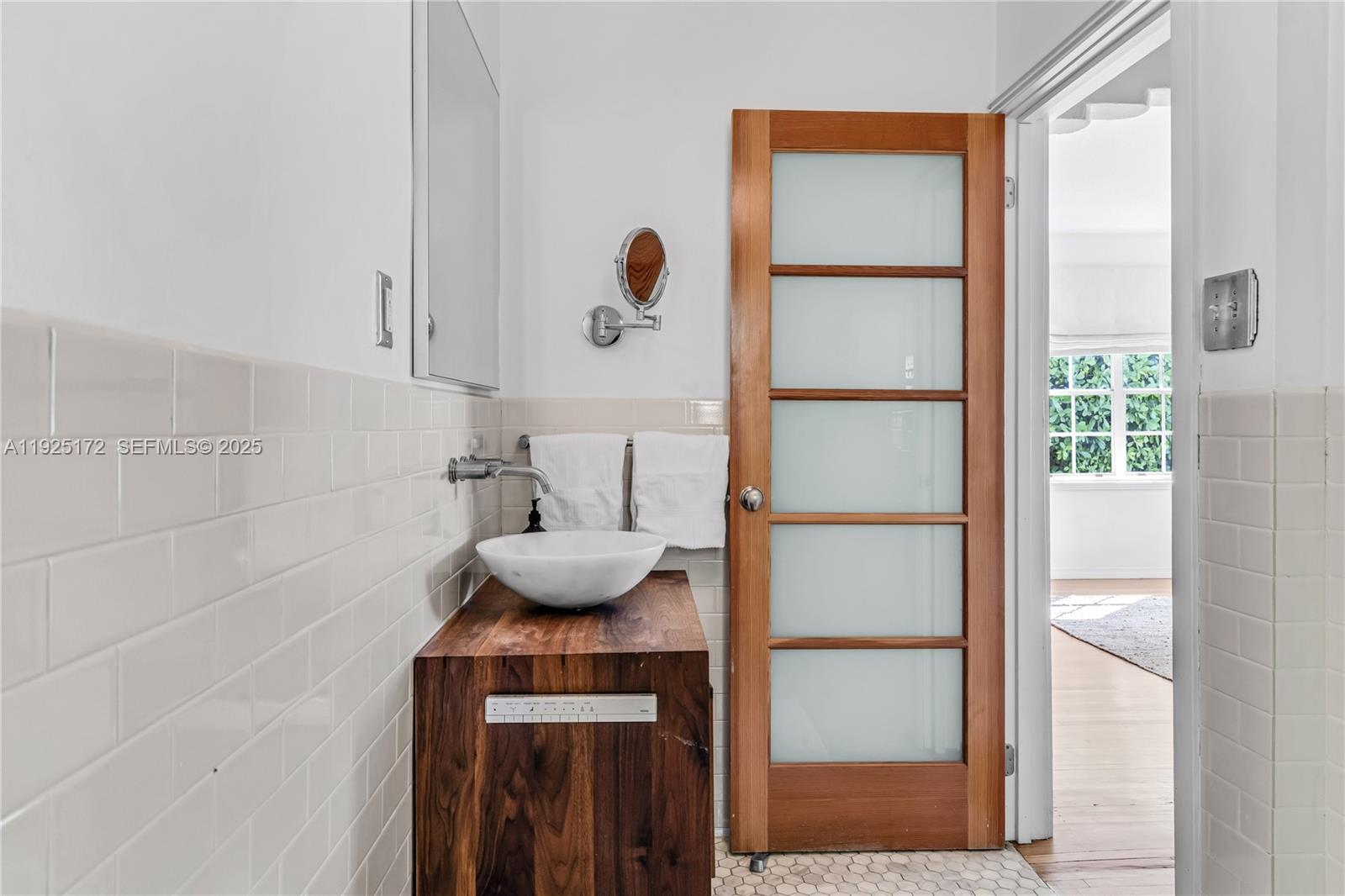 8 Century Ln Miami Beach, FL 33139