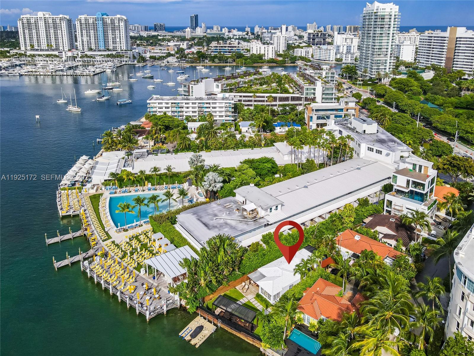 8 Century Ln Miami Beach, FL 33139