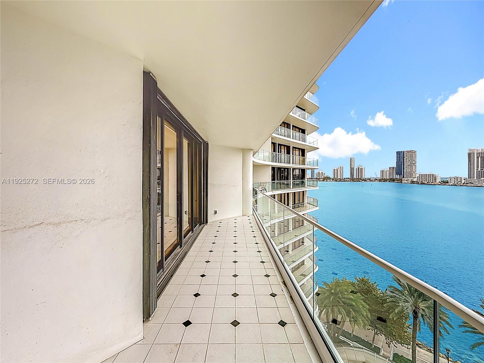 2800 Island Blvd #902 Aventura, FL 33160