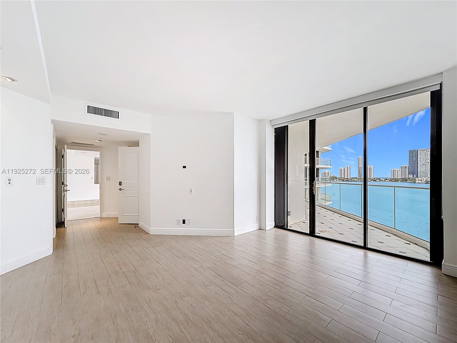 2800 Island Blvd #902 Aventura, FL 33160