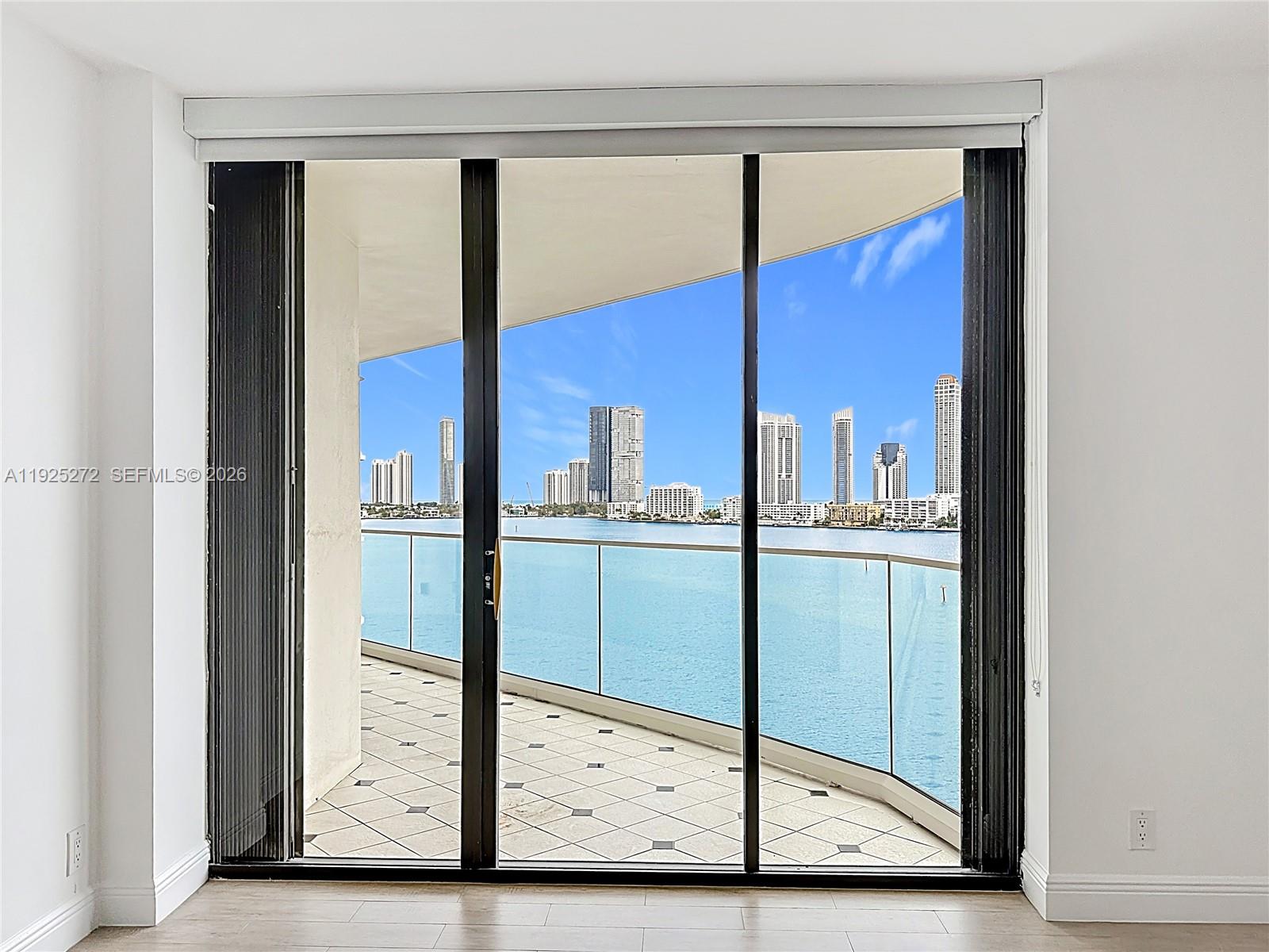 2800 Island Blvd #902 Aventura, FL 33160