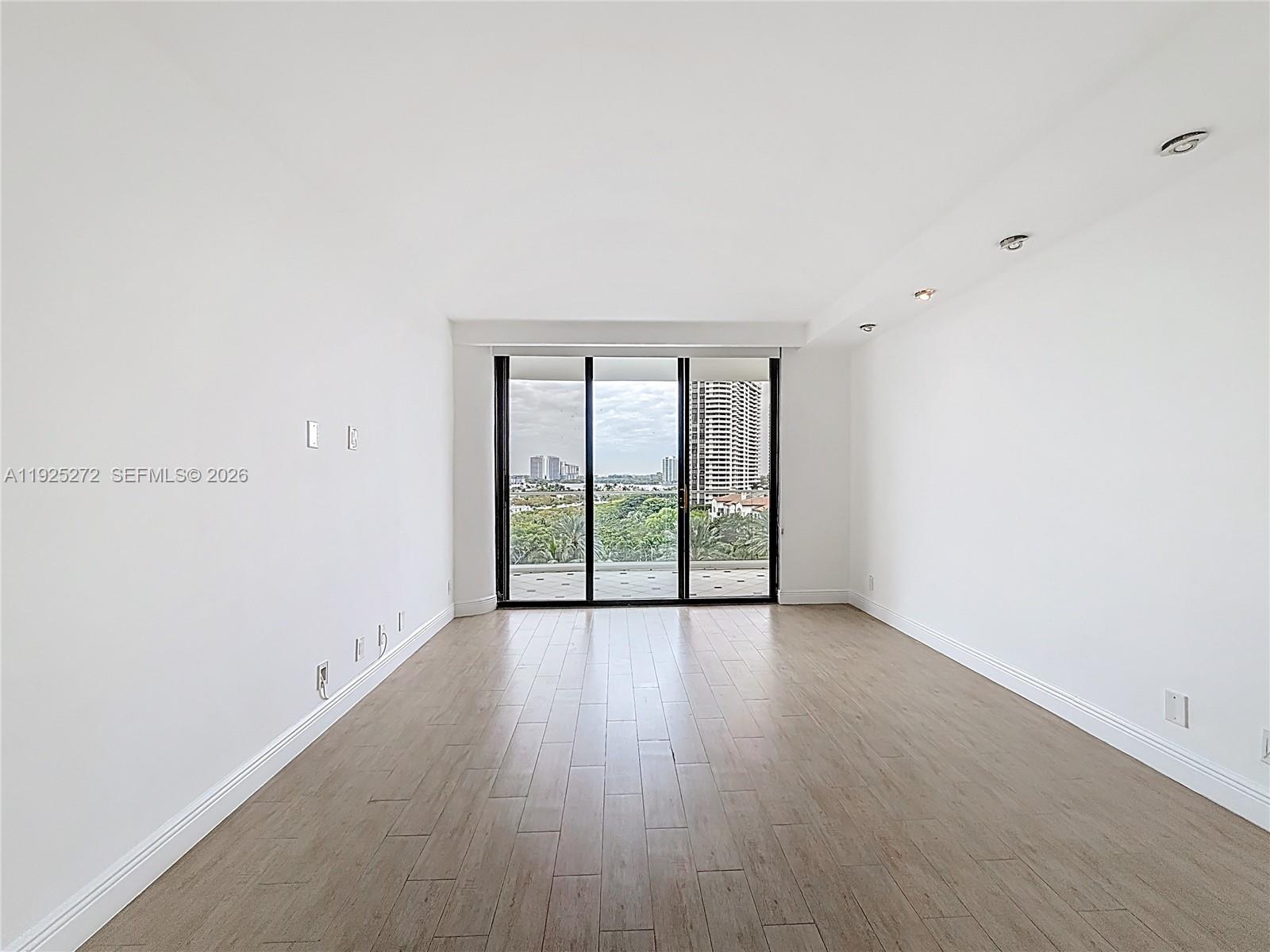 2800 Island Blvd #902 Aventura, FL 33160