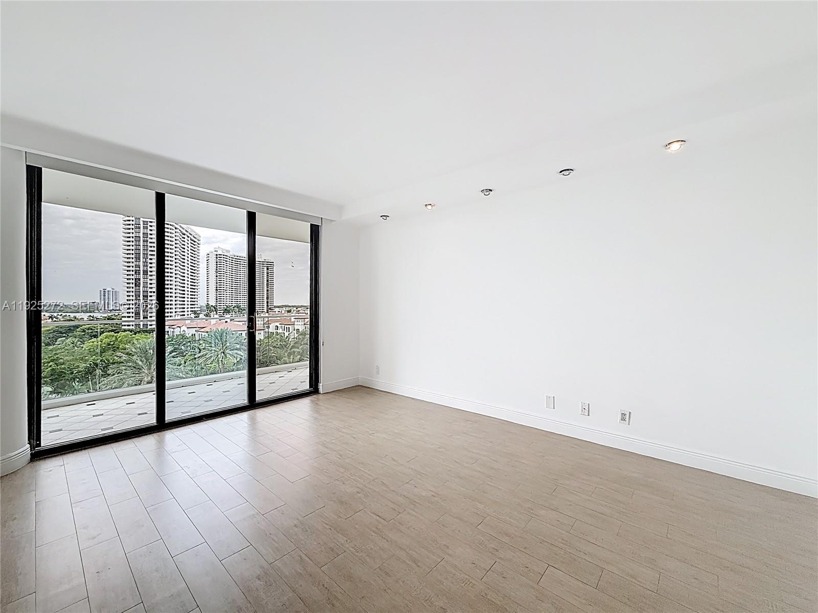 2800 Island Blvd #902 Aventura, FL 33160