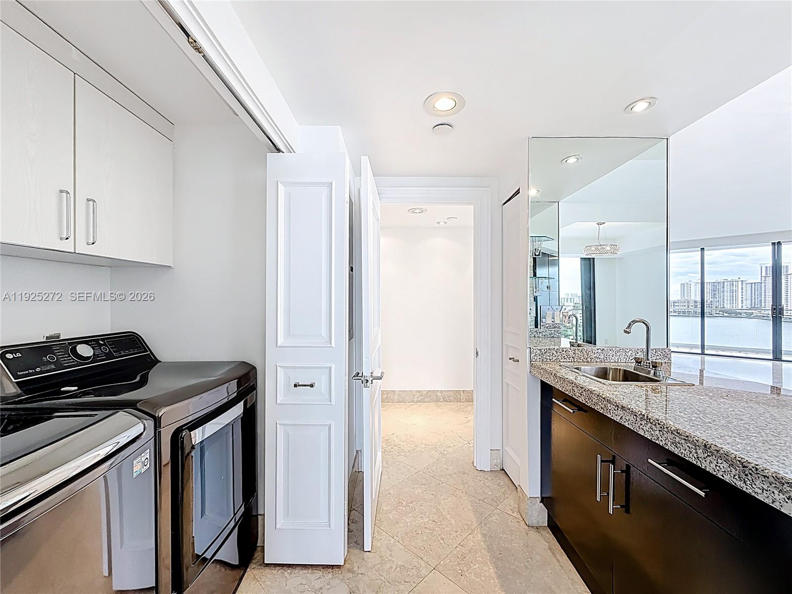 2800 Island Blvd #902 Aventura, FL 33160