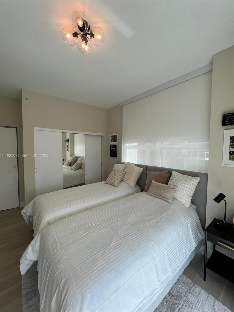 image Brickell on the River North18