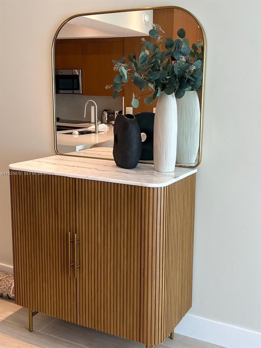 image Brickell on the River North4