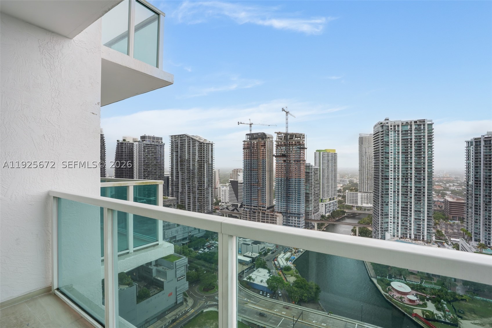 image Brickell on the River North54