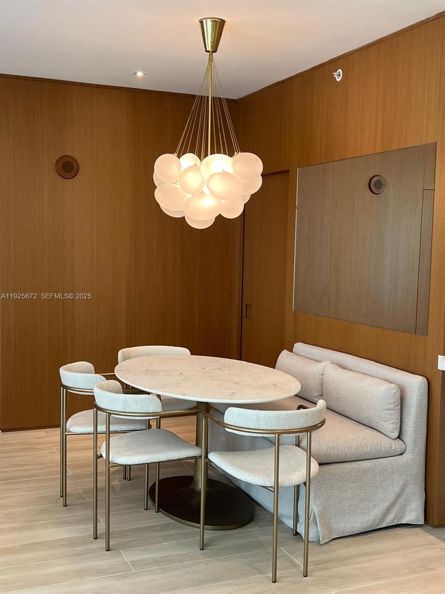 image Brickell on the River North5