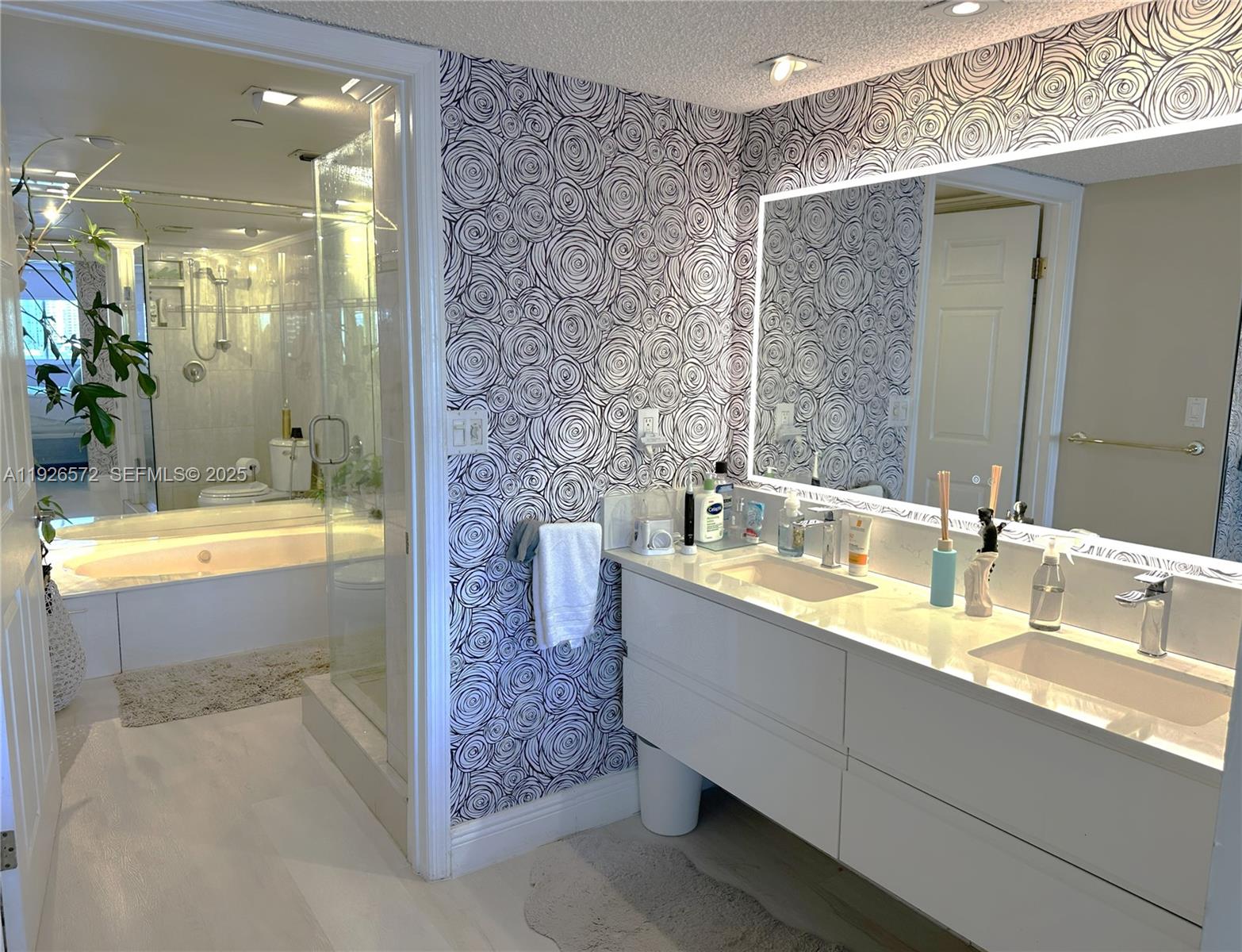 18000 N Bay Rd #603 Sunny Isles Beach, FL 33160