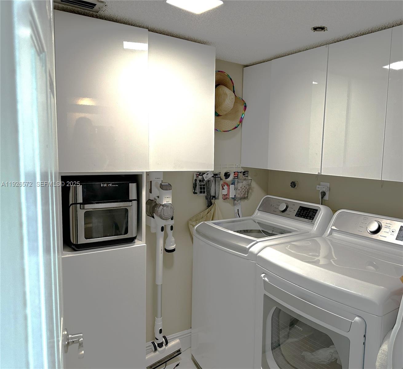 18000 N Bay Rd #603 Sunny Isles Beach, FL 33160