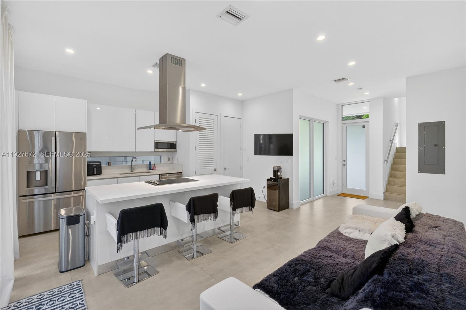 3525 Day Ave Coconut Grove, FL 33133