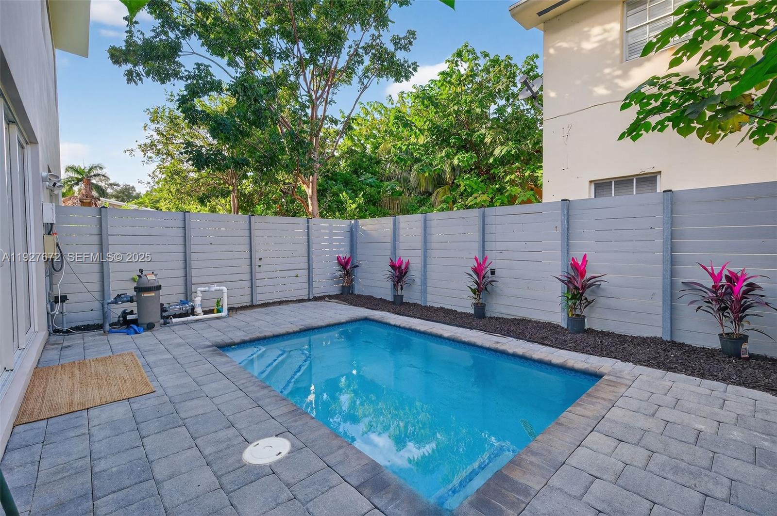 3525 Day Ave Coconut Grove, FL 33133