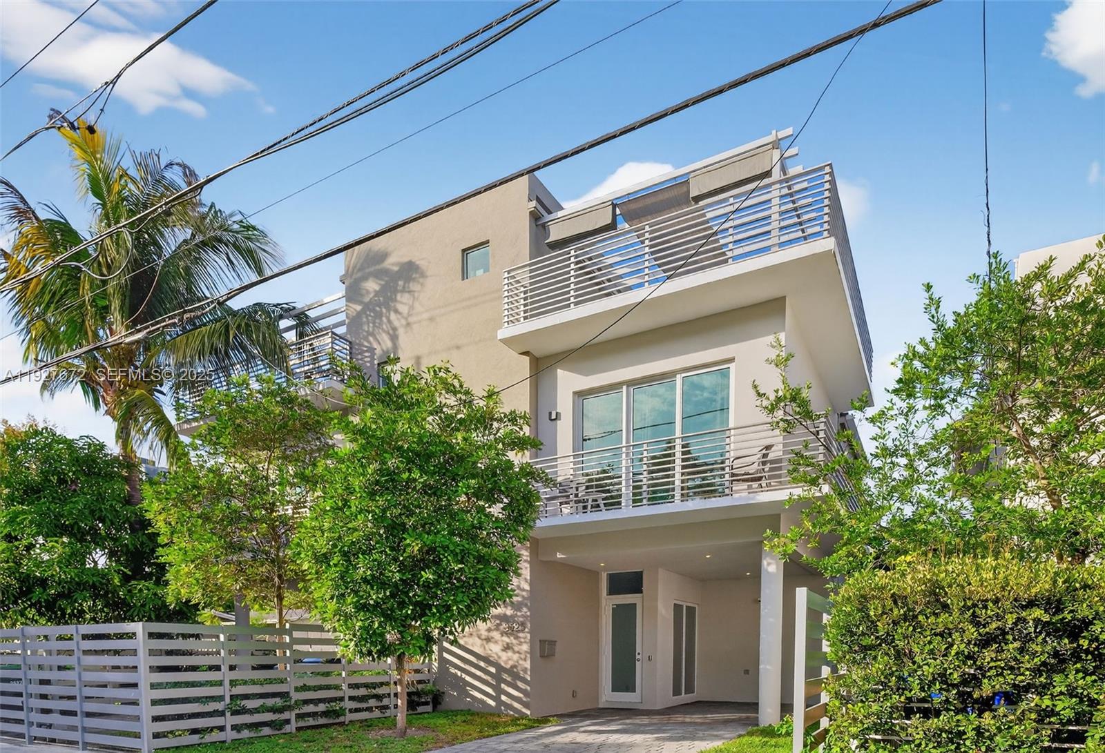 3525 Day Ave Coconut Grove, FL 33133