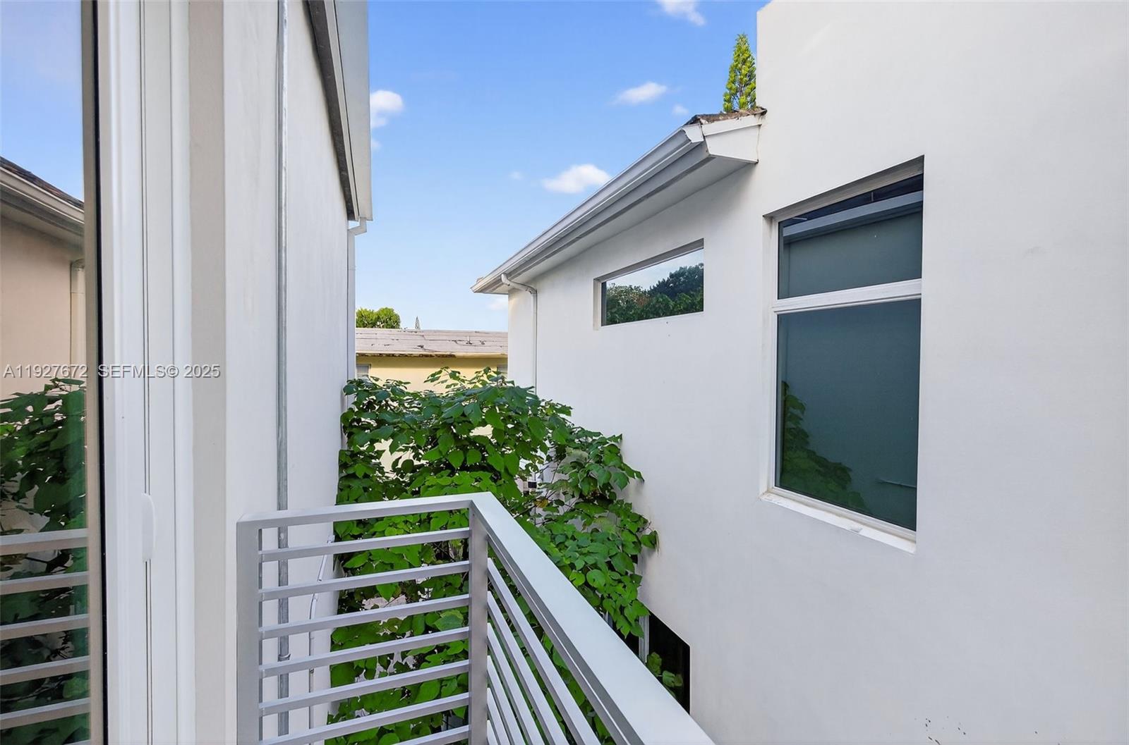 3525 Day Ave Coconut Grove, FL 33133