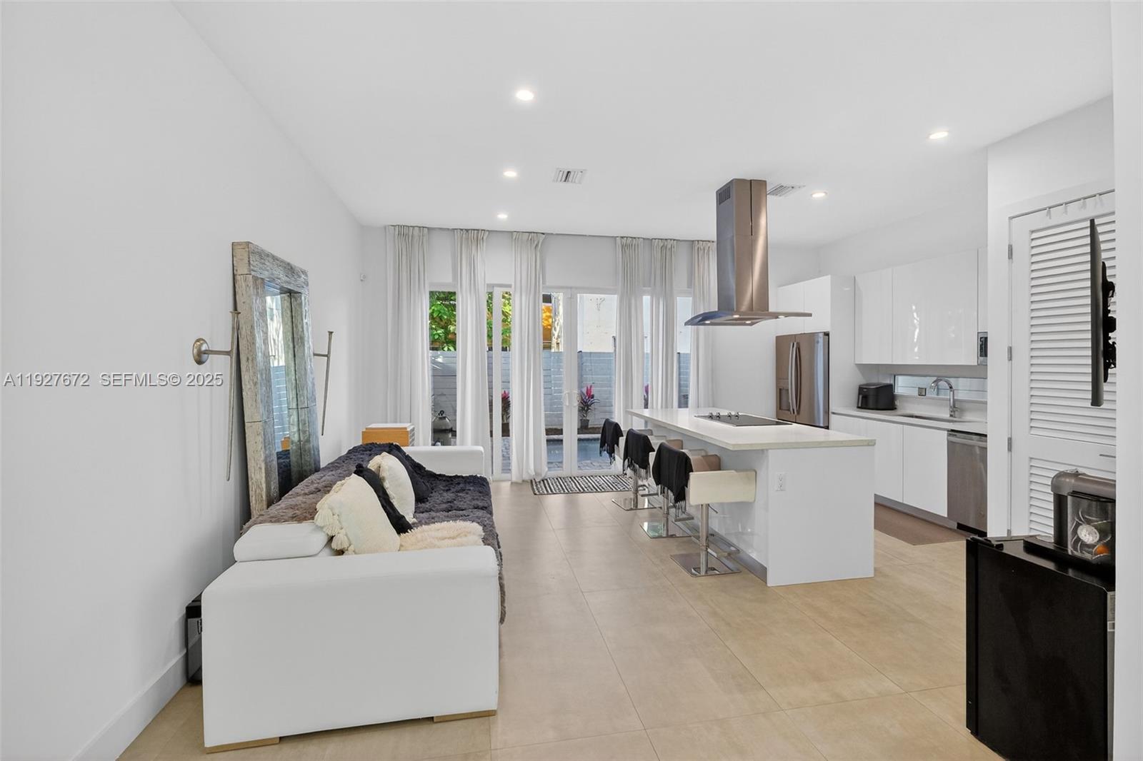 3525 Day Ave Coconut Grove, FL 33133