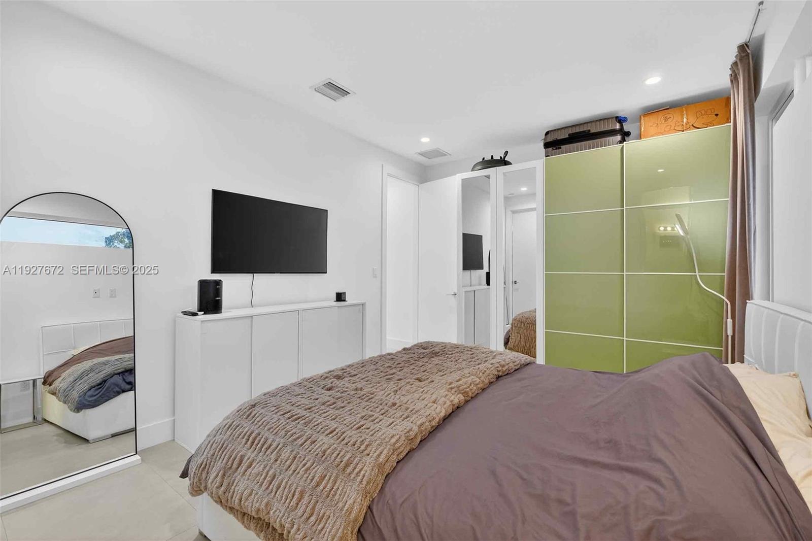 3525 Day Ave Coconut Grove, FL 33133