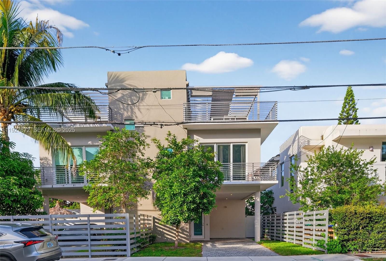 3525 Day Ave Coconut Grove, FL 33133