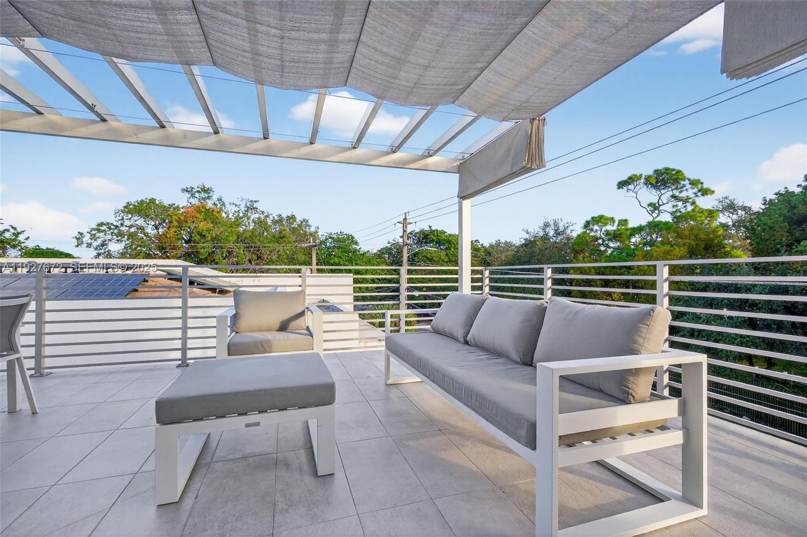 3525 Day Ave Coconut Grove, FL 33133