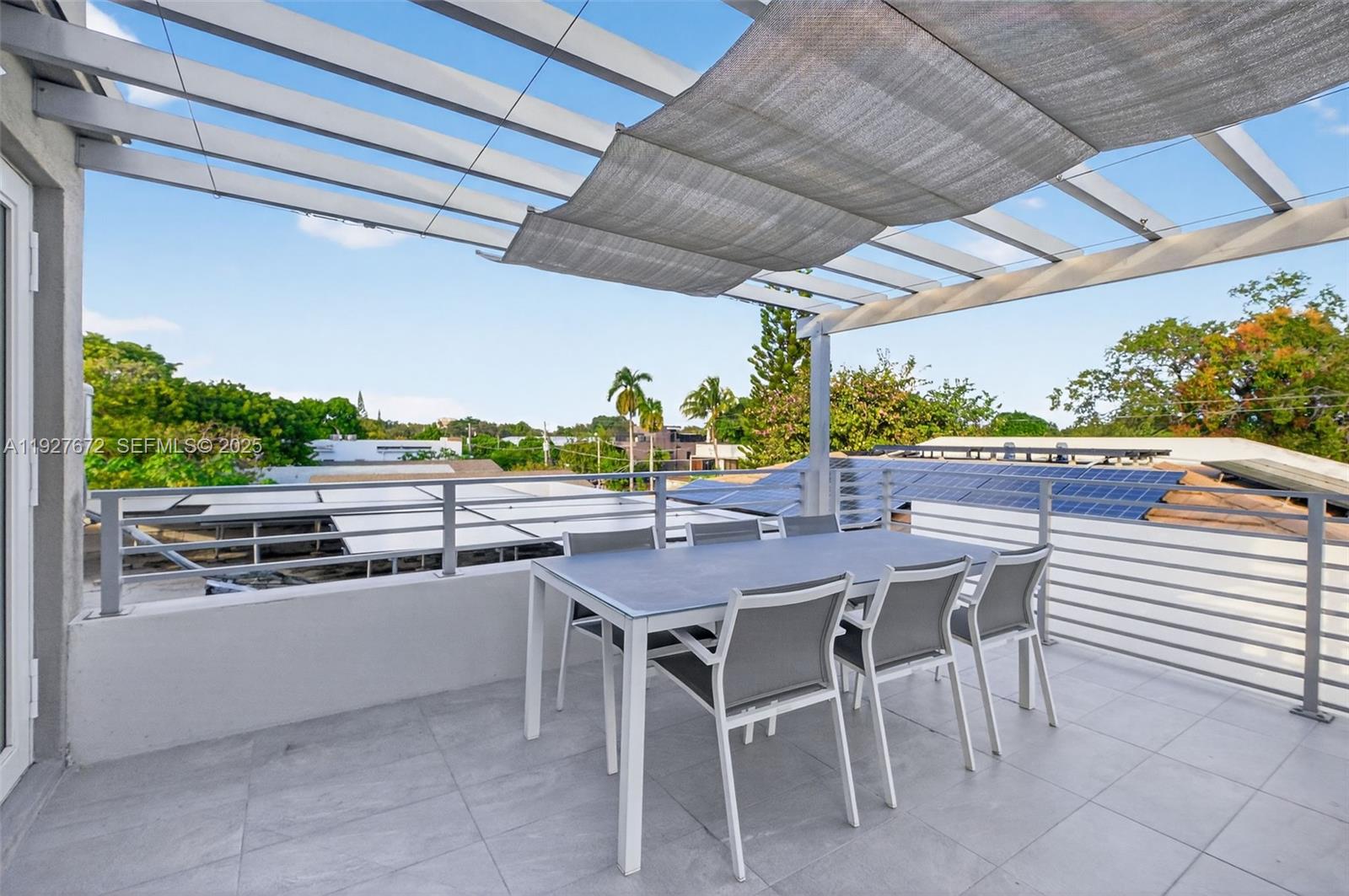 3525 Day Ave Coconut Grove, FL 33133