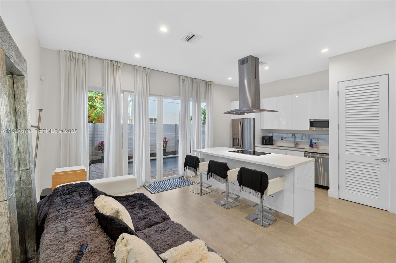 3525 Day Ave Coconut Grove, FL 33133